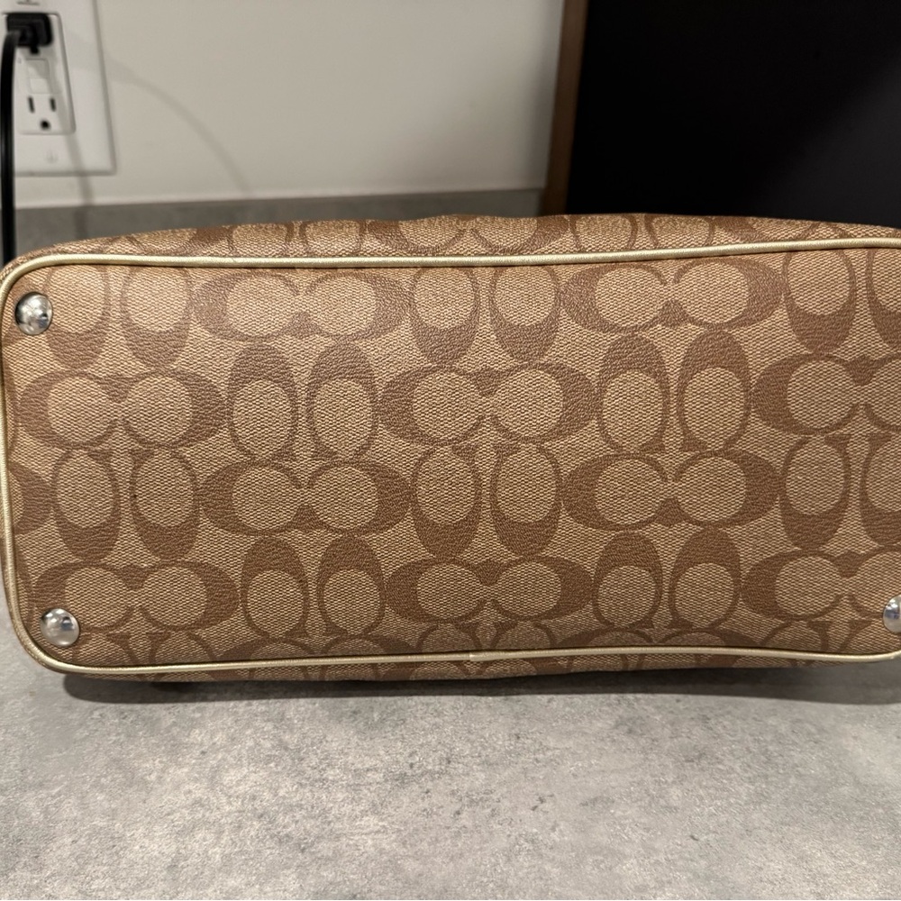 Coach Peyton Signature Cora Domed Satchel Handbag 24606 Gold/Brown! GUC!! - Picture 5 of 12